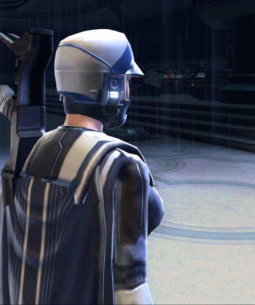 Alderaanian Agent Armor Set detailed back view from Star Wars: The Old Republic.