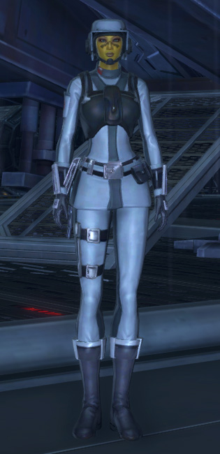 Balmorran Agent Armor Set Outfit from Star Wars: The Old Republic.