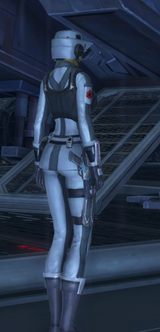 Balmorran Agent Armor Set player-view from Star Wars: The Old Republic.