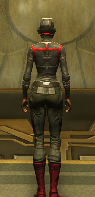 Eternal Conqueror Mender Armor Set player-view from Star Wars: The Old Republic.