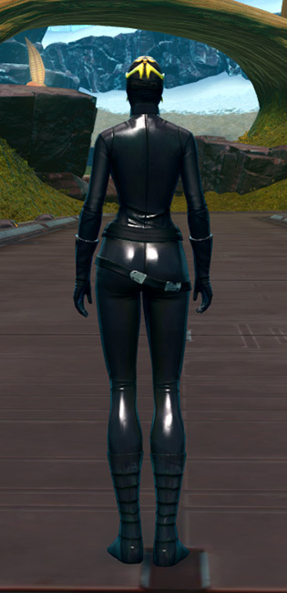 Glorious Charnel Mask Armor Set player-view from Star Wars: The Old Republic.