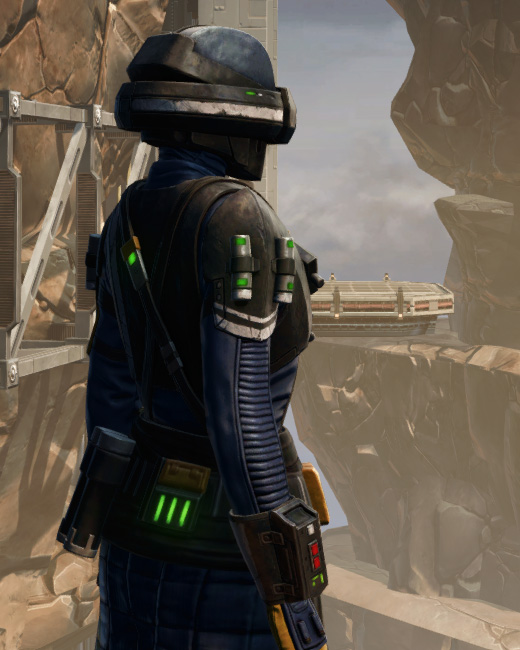 Shadow Enforcer Armor Set Back from Star Wars: The Old Republic.