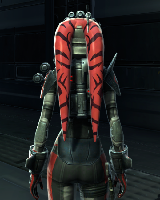 War Hero Field Tech (Rated) Armor Set Back from Star Wars: The Old Republic.