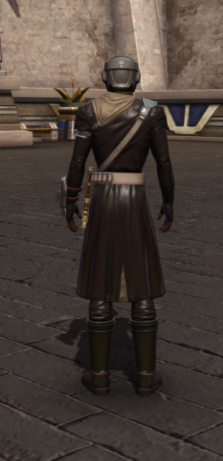 Wayward Voyager Armor Set player-view from Star Wars: The Old Republic.